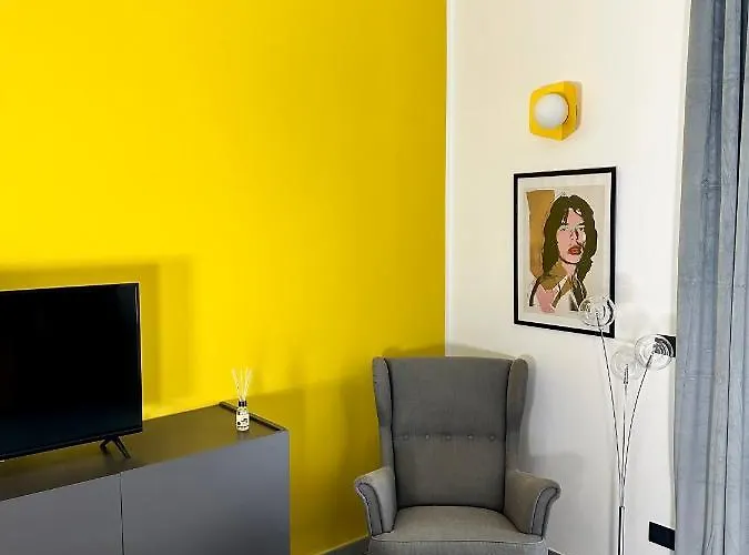 Apartment Casa Genovesi - Vicino Porta Nuova F.s. *
